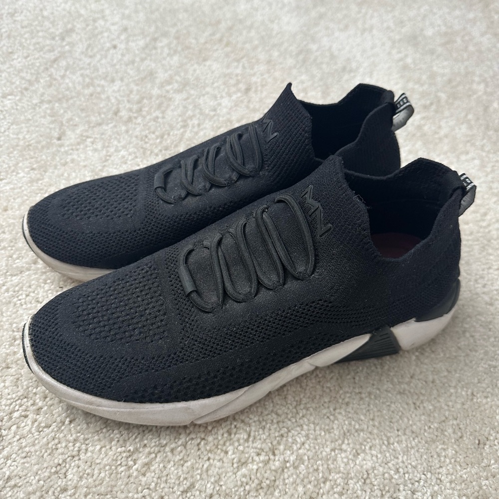 Mark Nason LA pull on black sneakers. Size 8.5